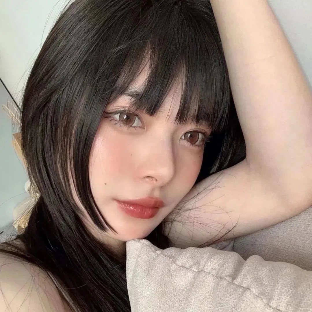 两个人一双手